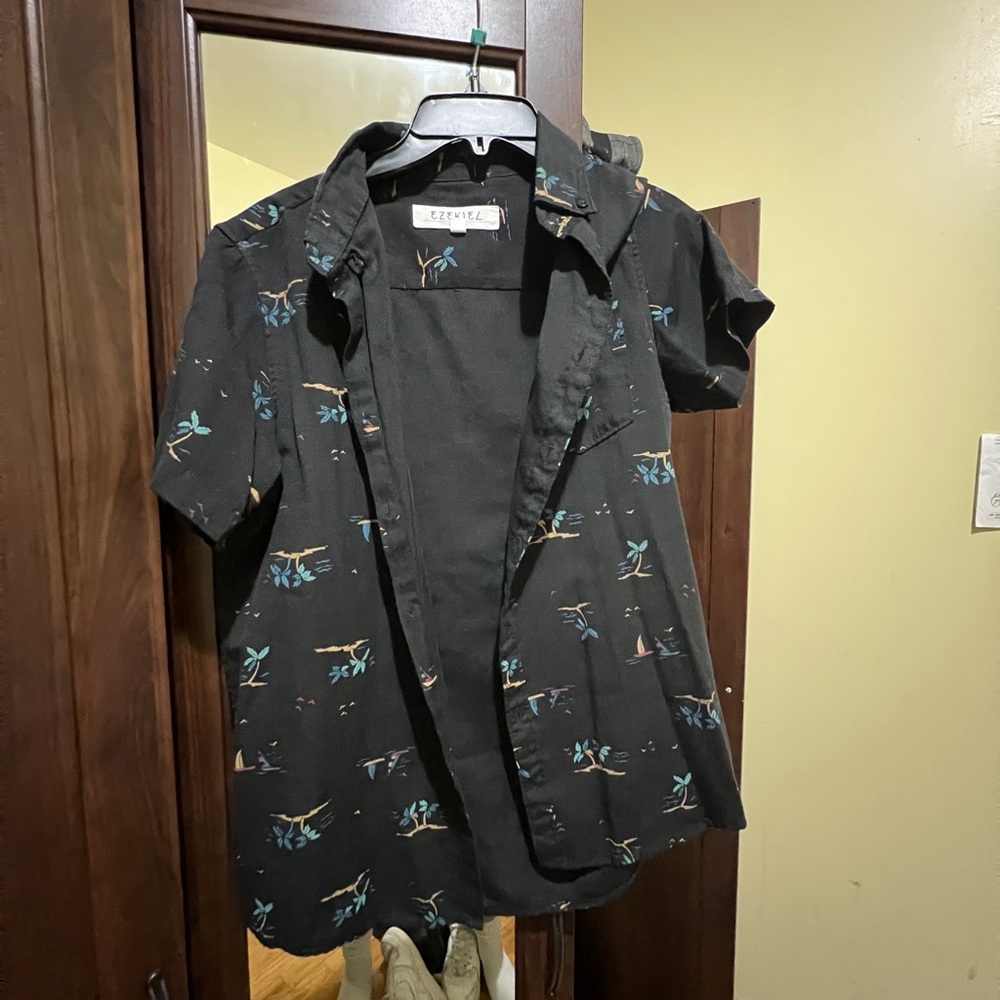 Ezekiel button up shirt